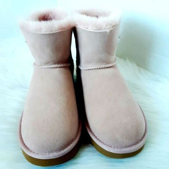 UGG Pink Leather Women's size 6M Short Winter Boot - Picture 11 of 12